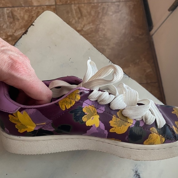 Coach- plum wildflower sneakers Size 8 - Picture 7 of 10